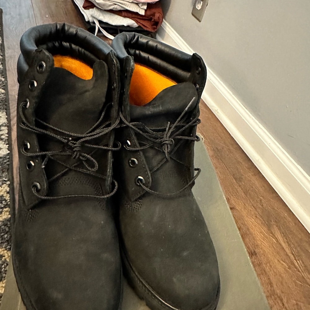 Timberland black men boots size 12 - excellent condition!!